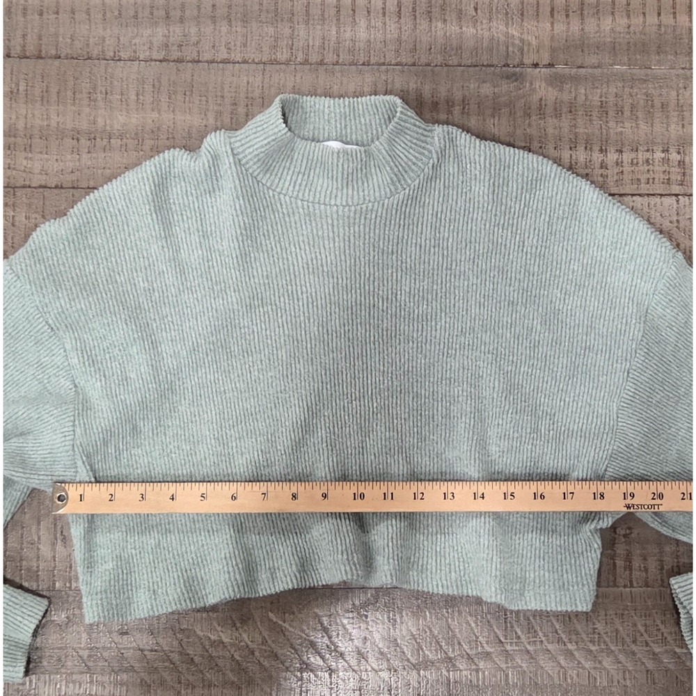 Bershka Sage Green Ribbed Cropped Mock Neck Sweater Size Large - Picture 5 of 6